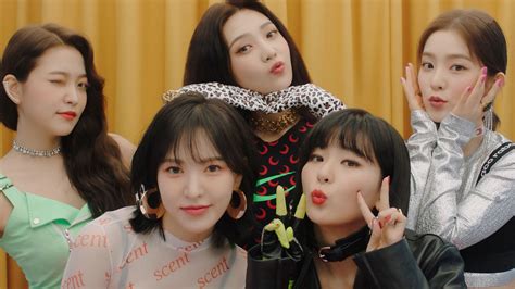 wallpaper red velvet